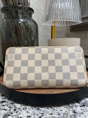 Louis Vuitton Damier Azure Zippy Wallet